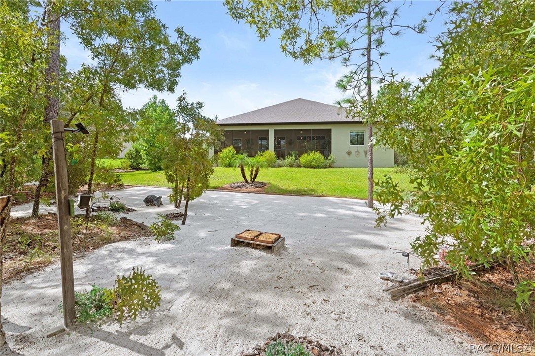 16 Elder Court E, Homosassa, FL 34446