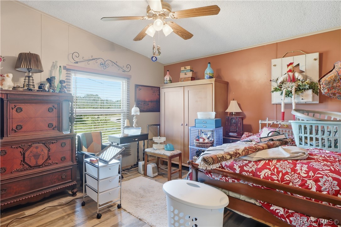 5650 W State Street, Homosassa, FL 34446