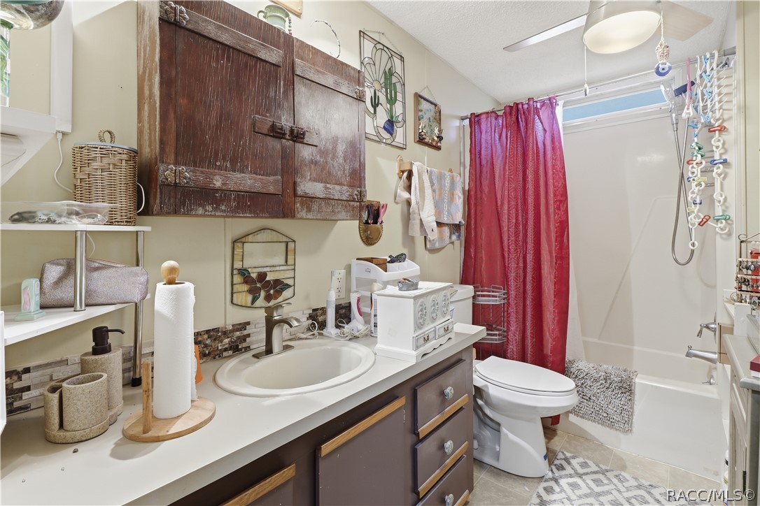 5650 W State Street, Homosassa, FL 34446