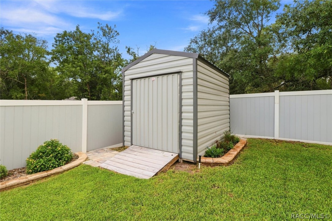 2457 W OAKLAND Lane, Dunnellon, FL 34434
