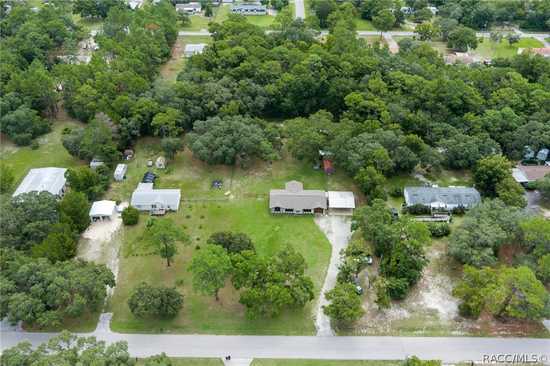 1931 S Colonial Avenue, Homosassa, FL 34448