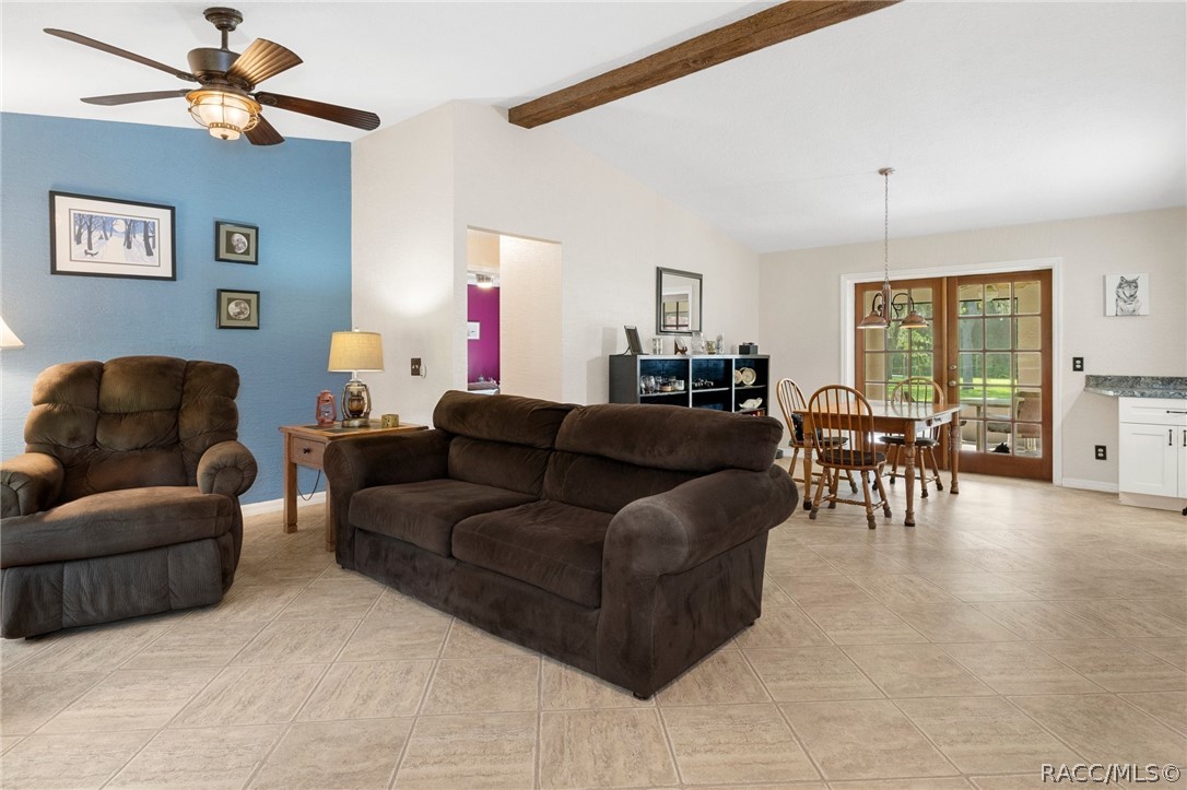 1931 S Colonial Avenue, Homosassa, FL 34448