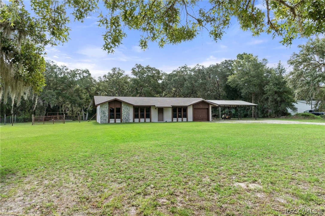 1931 S Colonial Avenue, Homosassa, FL 34448