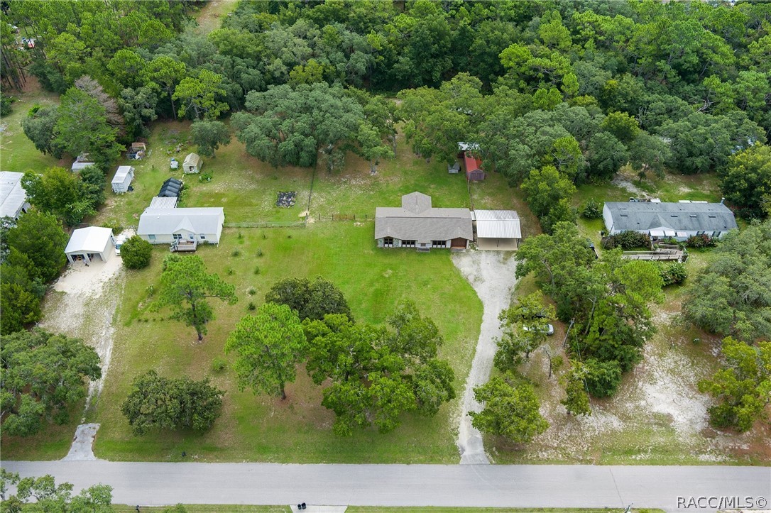 1931 S Colonial Avenue, Homosassa, FL 34448