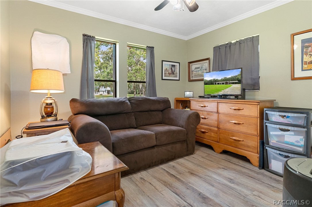 1931 S Colonial Avenue, Homosassa, FL 34448