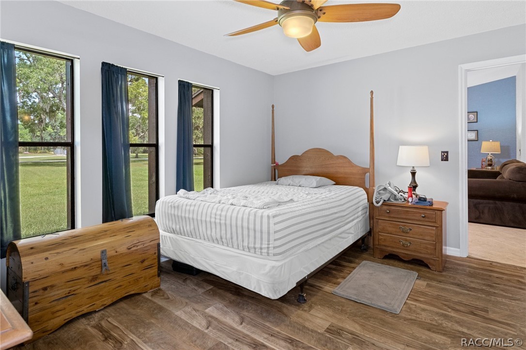 1931 S Colonial Avenue, Homosassa, FL 34448