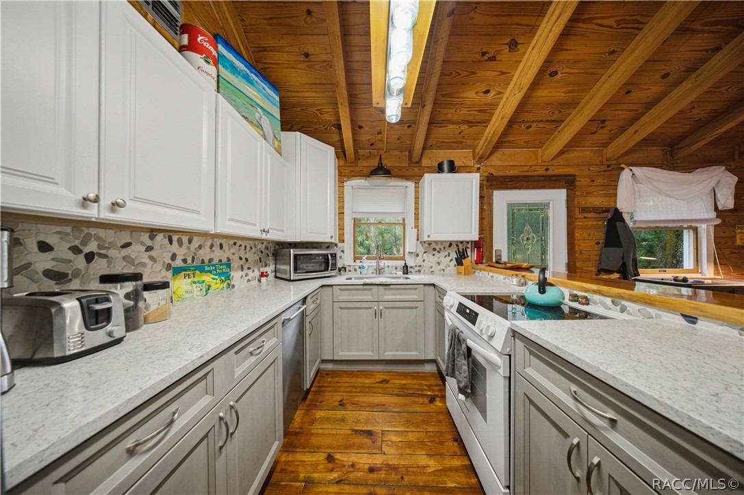 6773 S Hancock Road, Homosassa, FL 34448