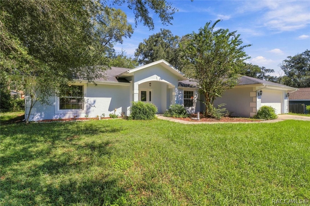 3075 E Crown Drive, Inverness, FL 34453