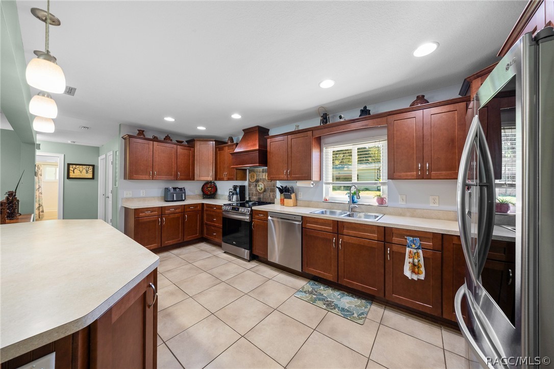 5911 W Riverbend Road, Dunnellon, FL 34433