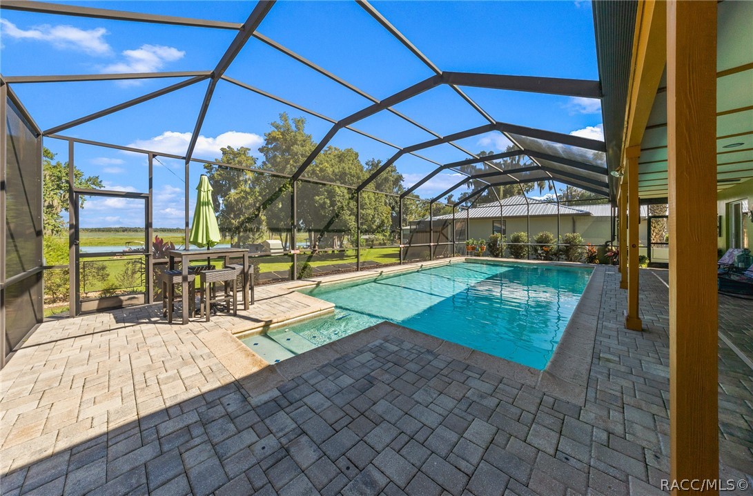 5911 W Riverbend Road, Dunnellon, FL 34433