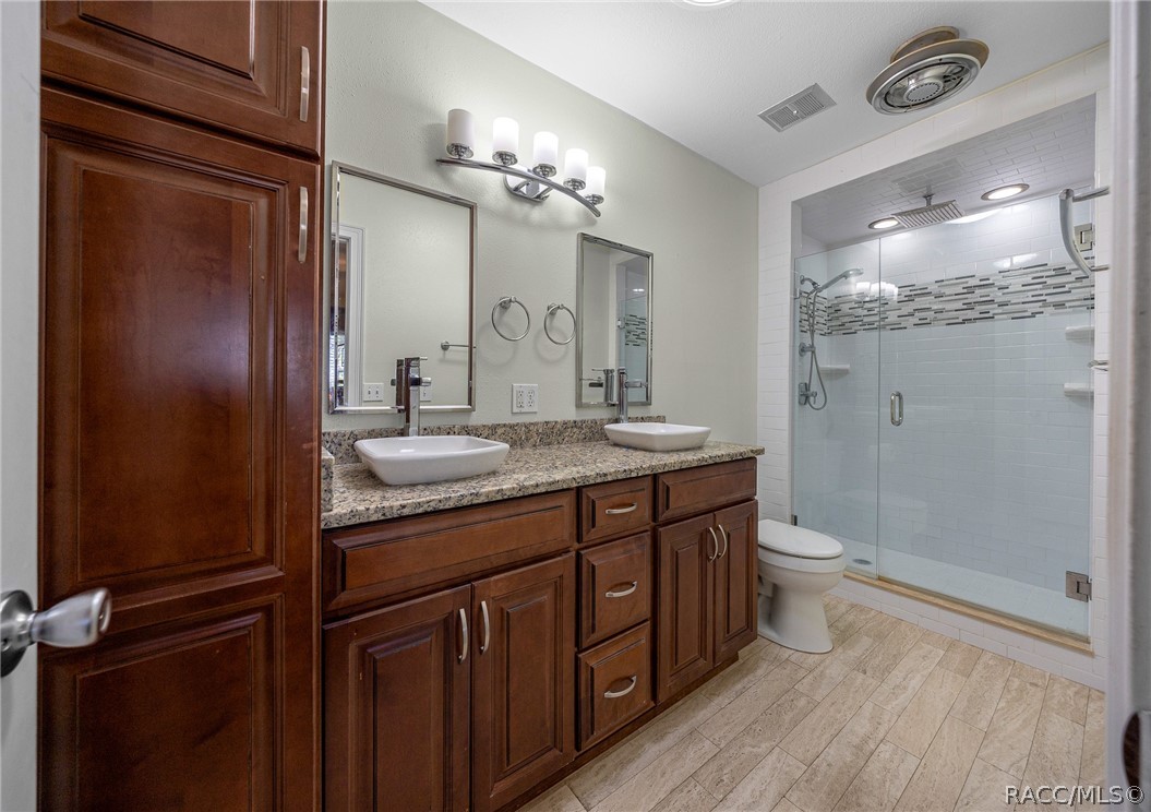 5911 W Riverbend Road, Dunnellon, FL 34433