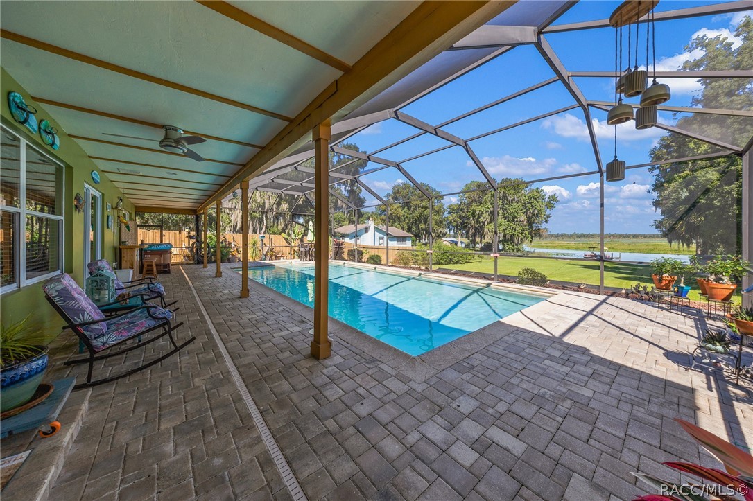 5911 W Riverbend Road, Dunnellon, FL 34433