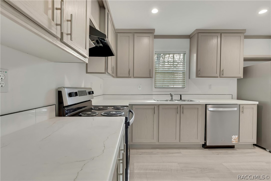 6790 W Park Drive, Homosassa, FL 34446