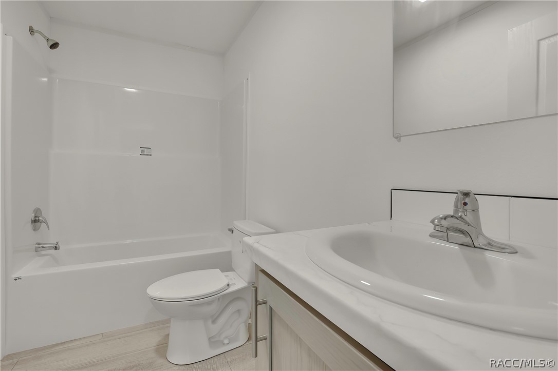 6790 W Park Drive, Homosassa, FL 34446