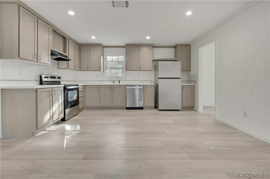6790 W Park Drive, Homosassa, FL 34446