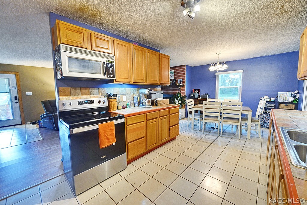 7090 S Florida Avenue, Floral City, FL 34436