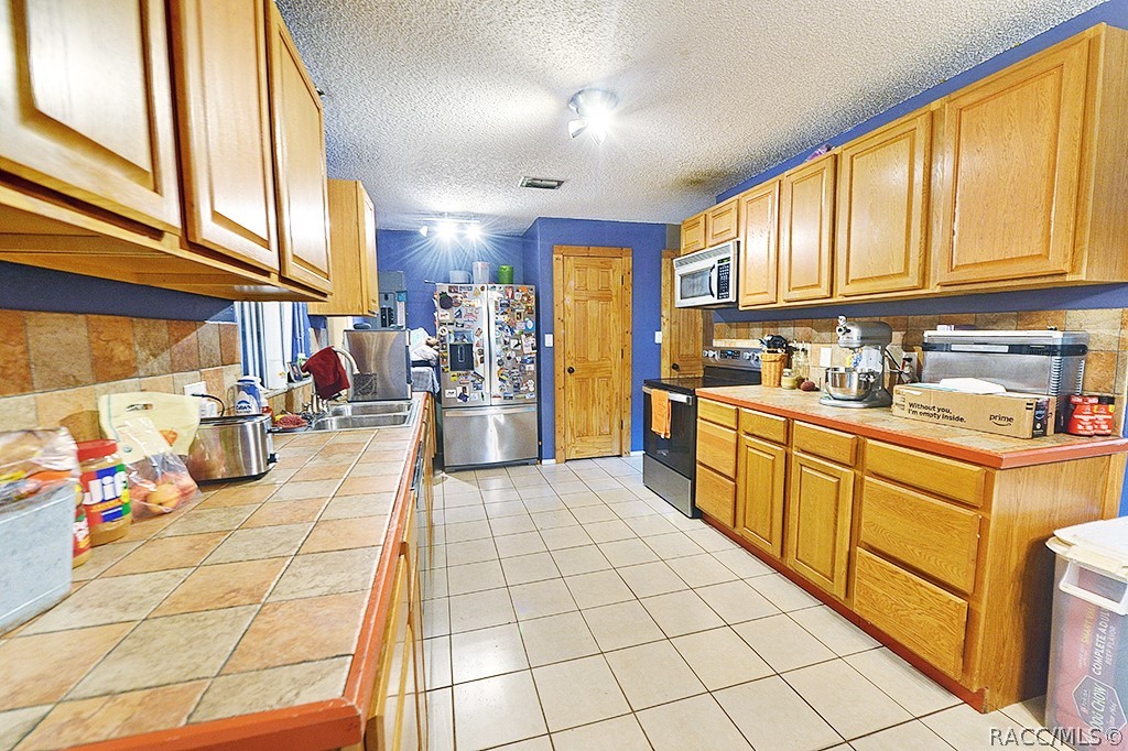 7090 S Florida Avenue, Floral City, FL 34436