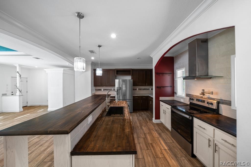 4204 W Donali Court, Homosassa, FL 34446