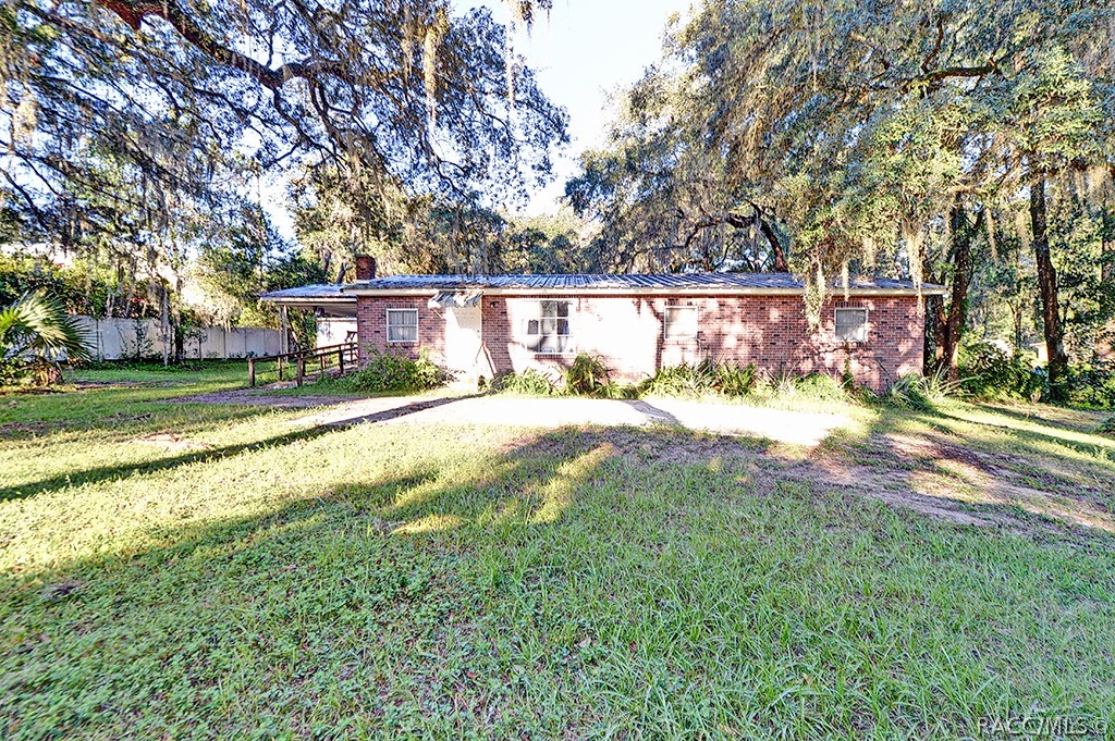 7122 S Florida Avenue, Floral City, FL 34436