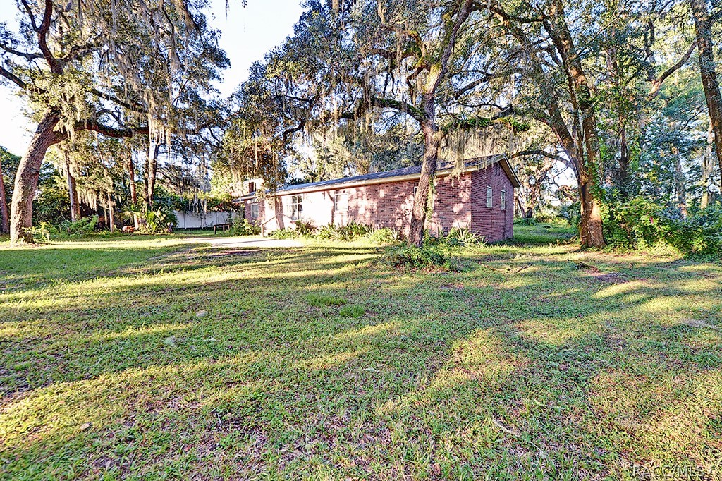 7122 S Florida Avenue, Floral City, FL 34436