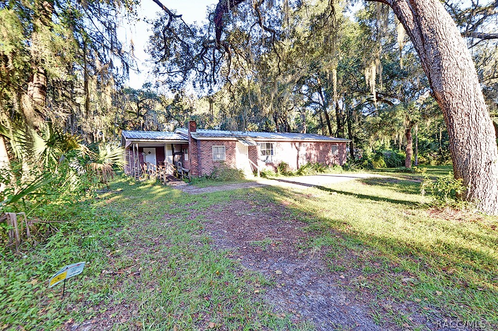 7122 S Florida Avenue, Floral City, FL 34436