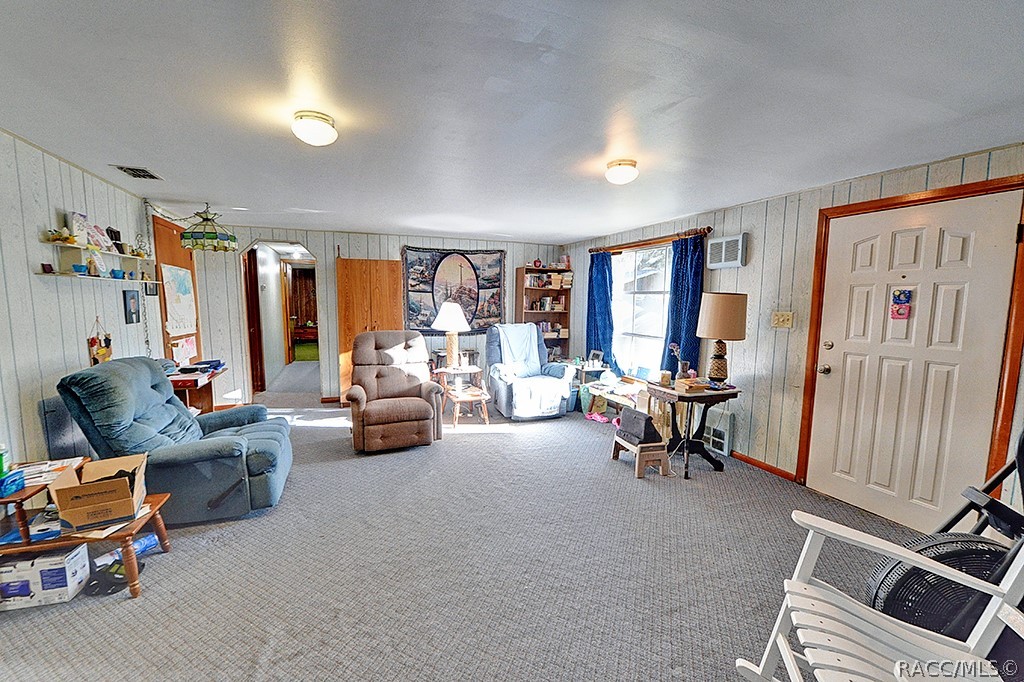 7122 S Florida Avenue, Floral City, FL 34436