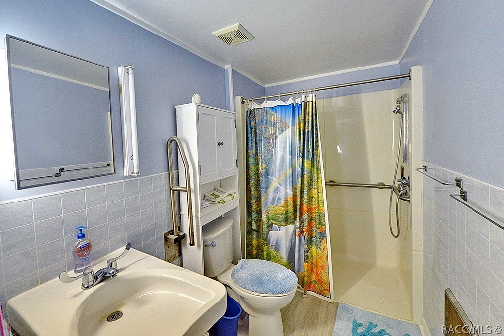 7122 S Florida Avenue, Floral City, FL 34436