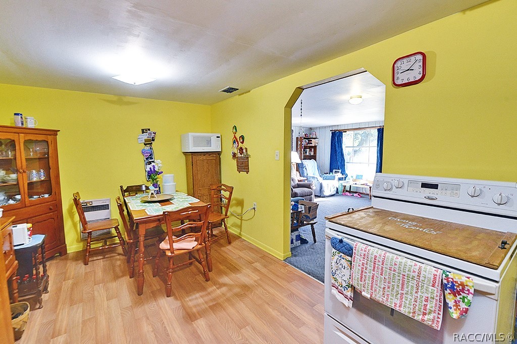 7122 S Florida Avenue, Floral City, FL 34436