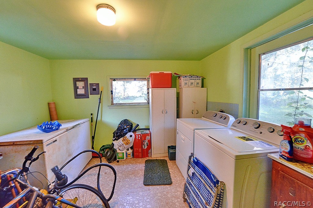 7122 S Florida Avenue, Floral City, FL 34436