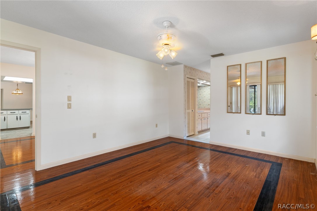 9 N TUPELO Court, Homosassa, FL 34446