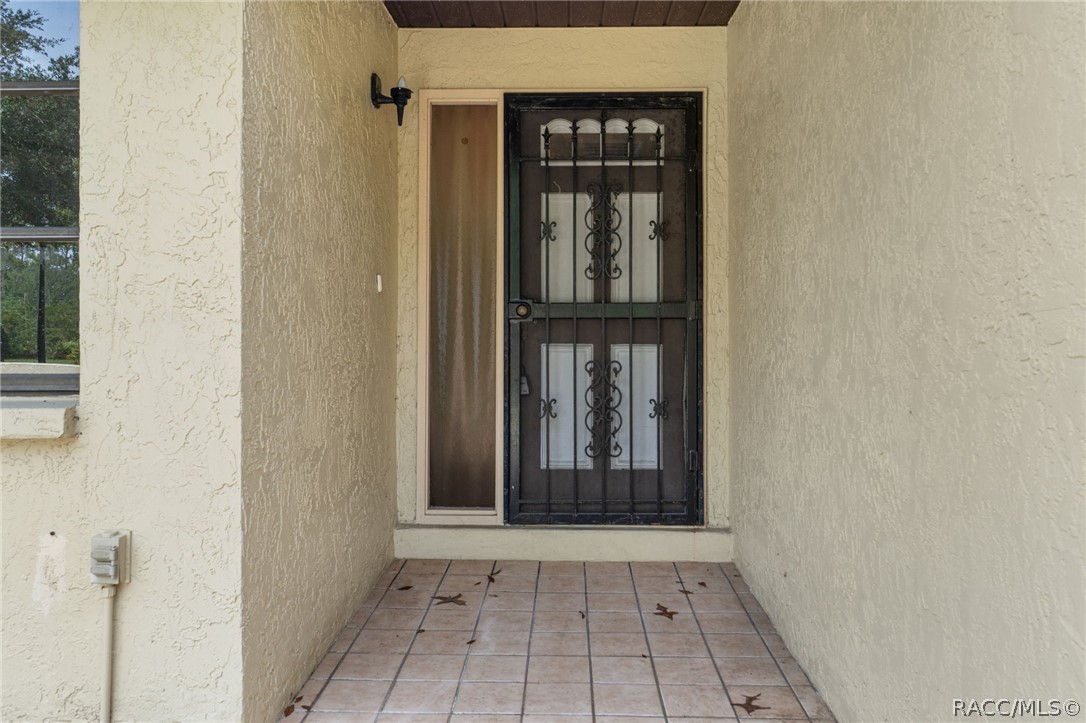 9 N TUPELO Court, Homosassa, FL 34446