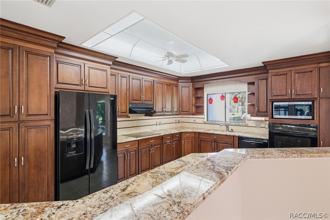 11782 W Valley Spring Lane, Homosassa, FL 34448