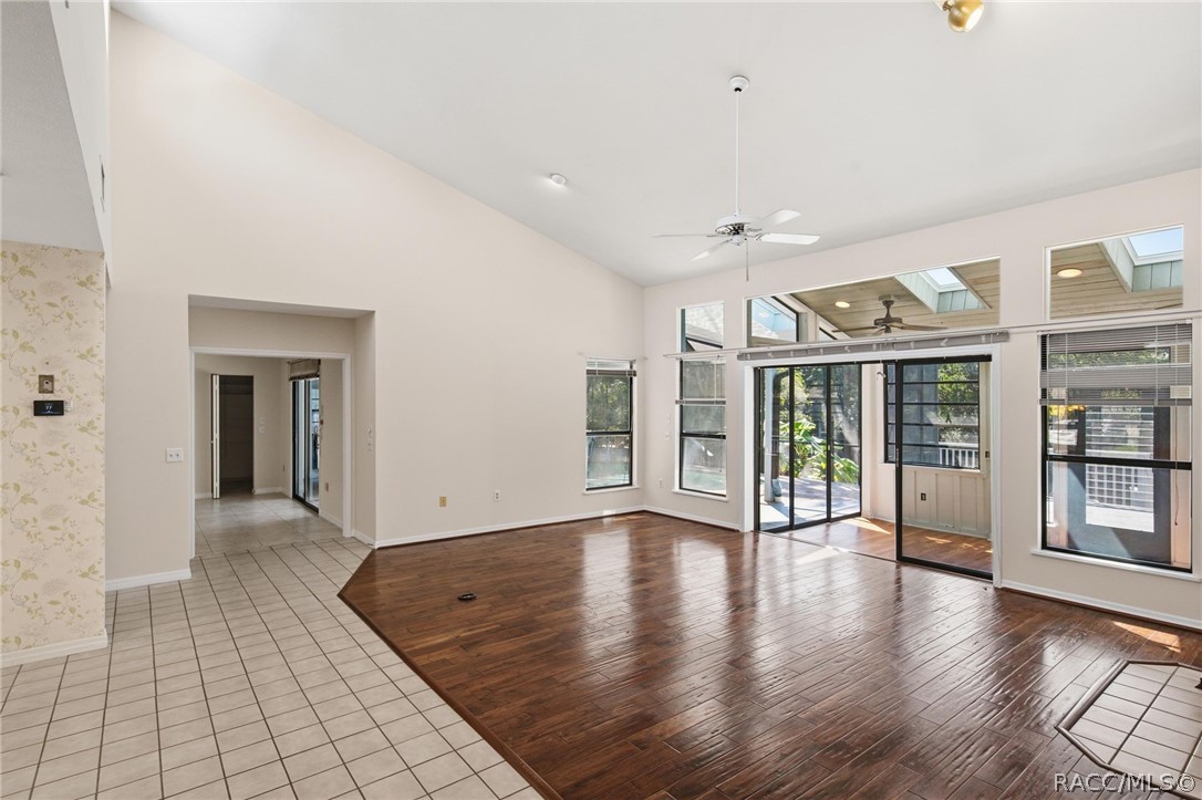 11782 W Valley Spring Lane, Homosassa, FL 34448