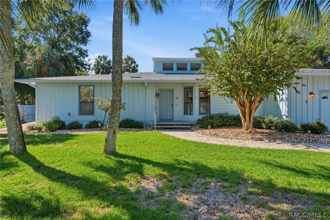 11782 W Valley Spring Lane, Homosassa, FL 34448