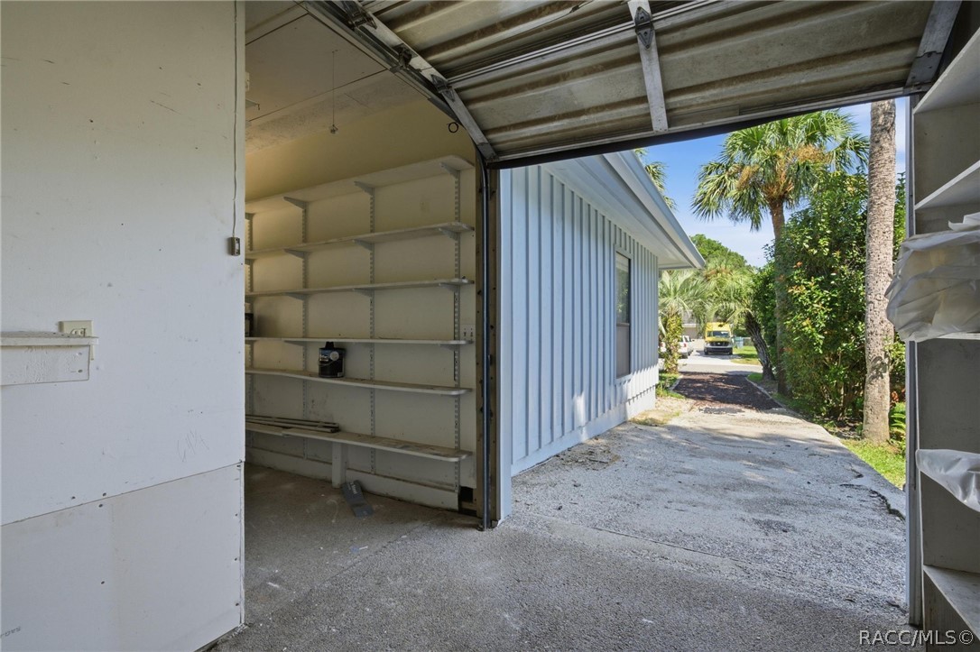 11782 W Valley Spring Lane, Homosassa, FL 34448