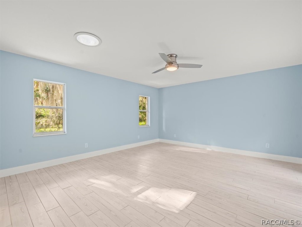 11815 W Waterway Drive, Homosassa, FL 34448