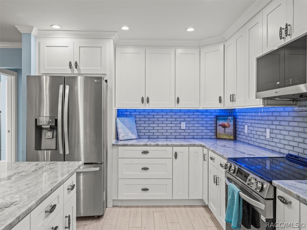 11815 W Waterway Drive, Homosassa, FL 34448