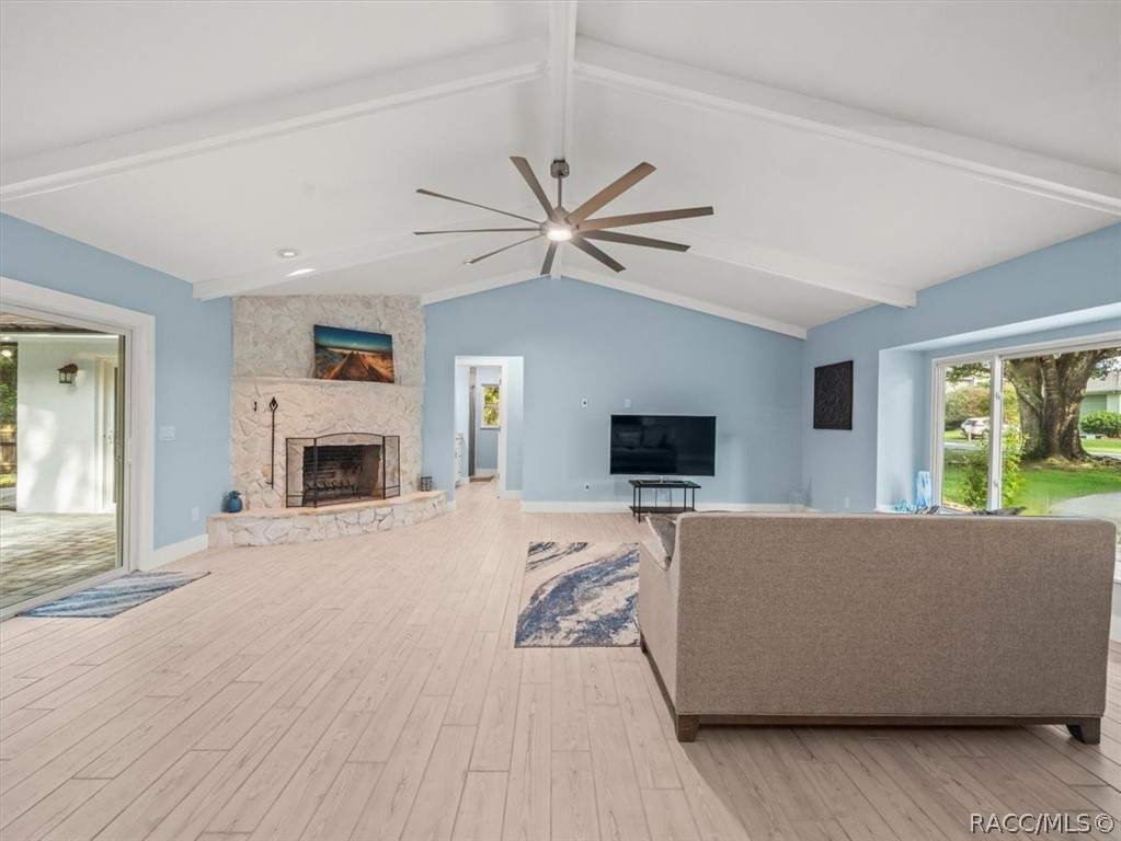 11815 W Waterway Drive, Homosassa, FL 34448
