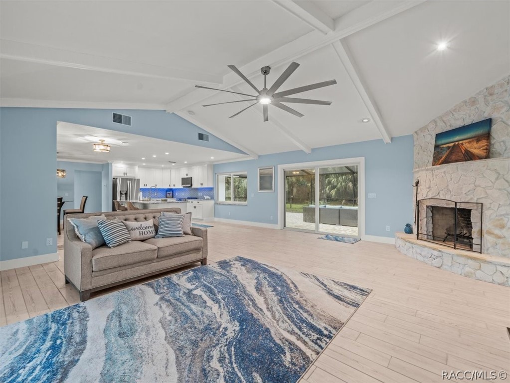 11815 W Waterway Drive, Homosassa, FL 34448