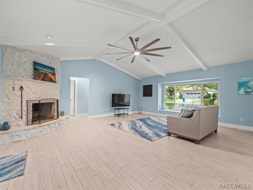 11815 W Waterway Drive, Homosassa, FL 34448