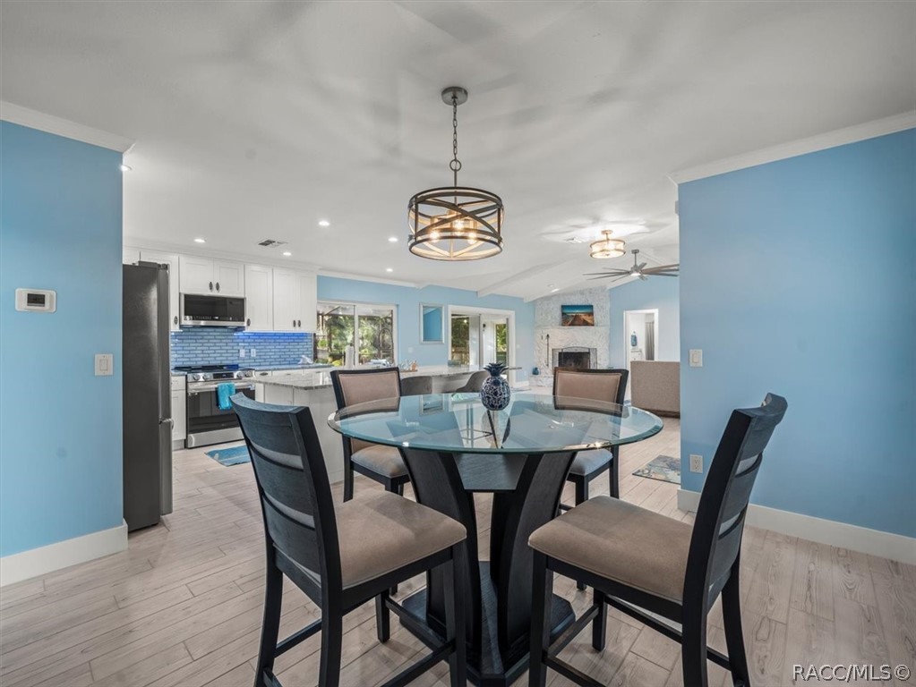 11815 W Waterway Drive, Homosassa, FL 34448