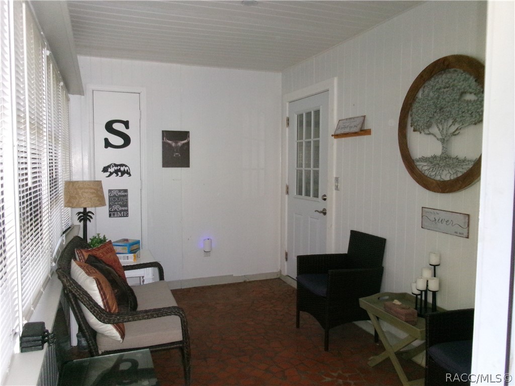 353 N Robin Hood Road, Inverness, FL 34450