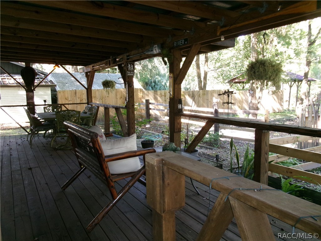 353 N Robin Hood Road, Inverness, FL 34450