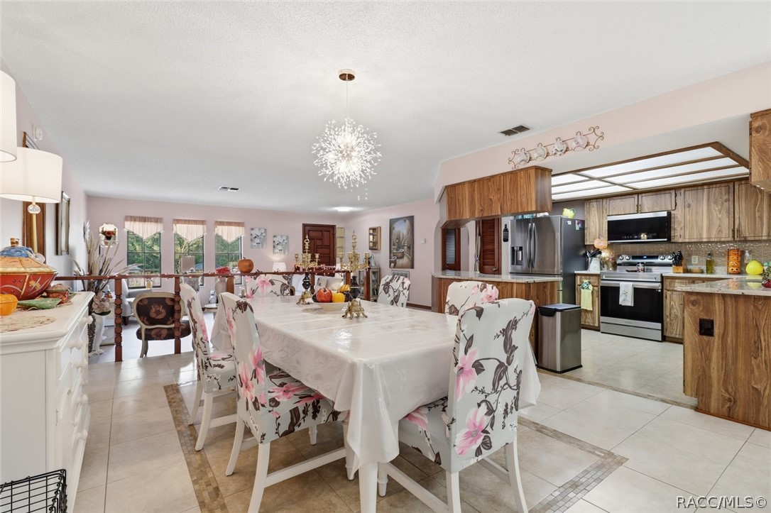 5 Mangrove Court S, Homosassa, FL 34446