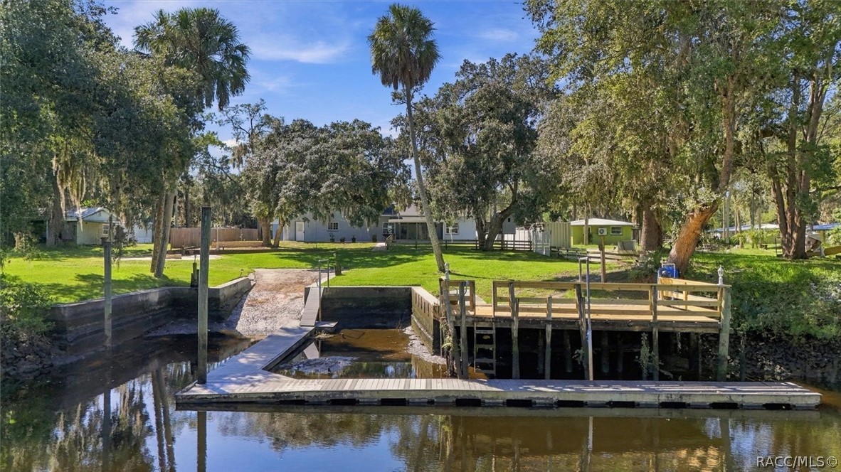 14191 W River Road, Inglis, FL 34449