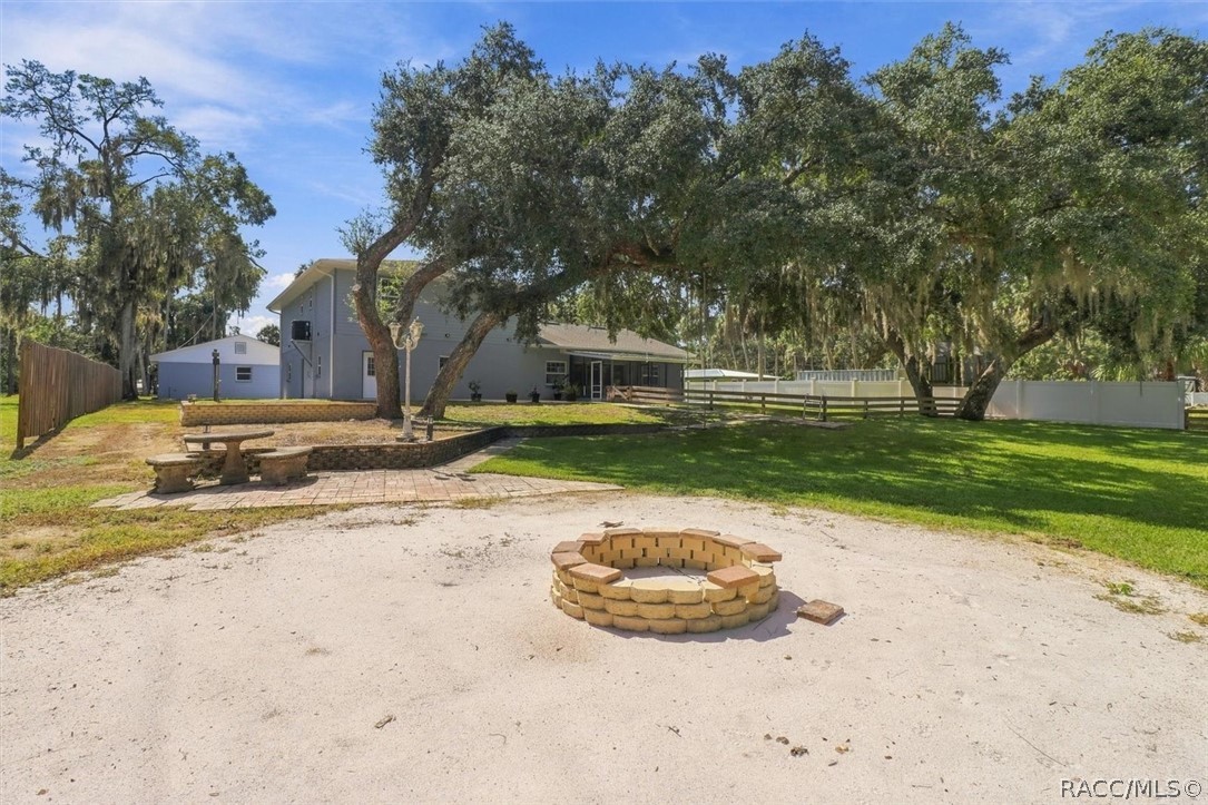 14191 W River Road, Inglis, FL 34449