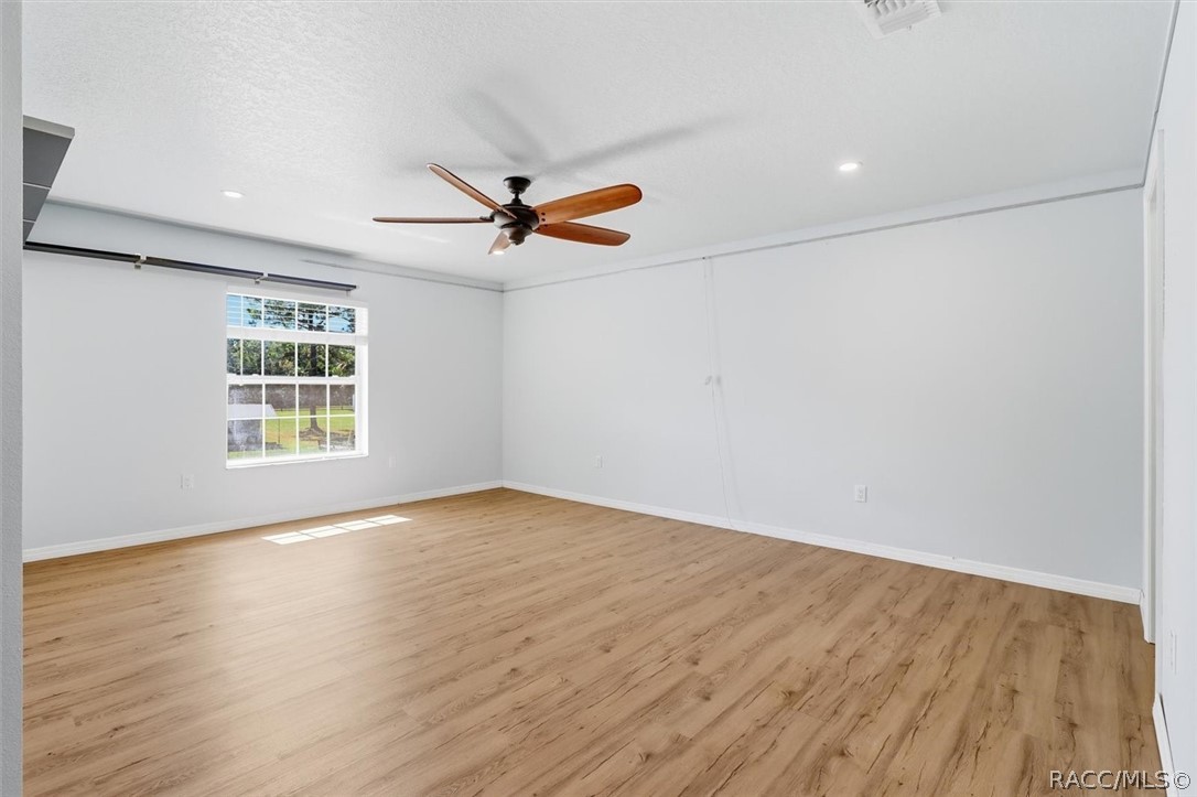 14191 W River Road, Inglis, FL 34449