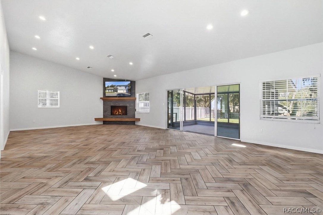 14191 W River Road, Inglis, FL 34449