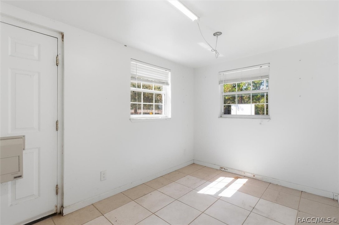 14191 W River Road, Inglis, FL 34449
