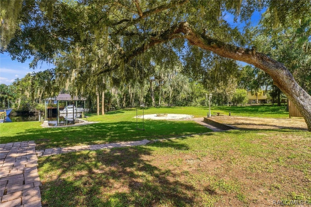 14191 W River Road, Inglis, FL 34449
